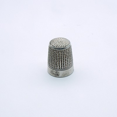 Vintage Silver Plated Double Sovereign Case, Boxed Royal Albert Thimble and Another Thimble