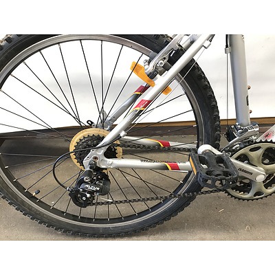 Mongoose Pro Rockadile Al Mountain Bike