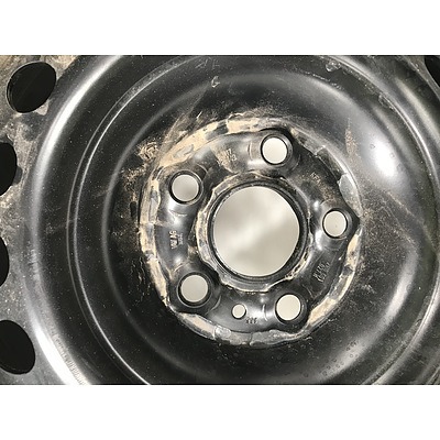 Volkswagen Steel Factory Rim with Brand New Michelin Tyre