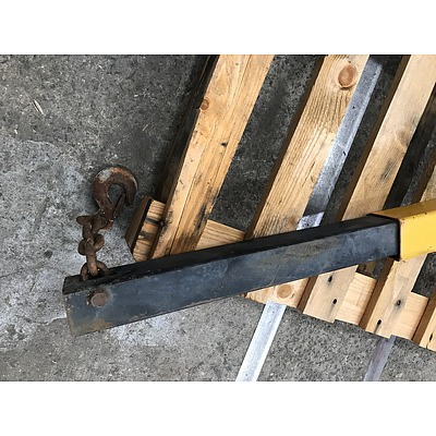Tray Mount Hydraulic Hoist