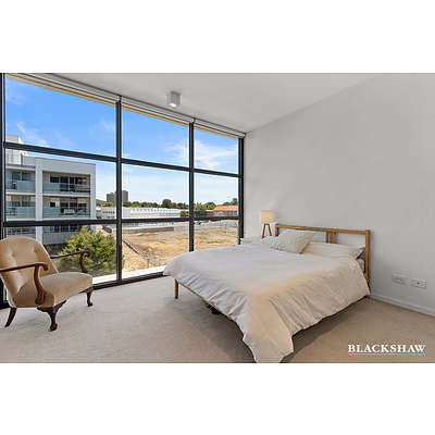 15/33 Eastlake Parade, Kingston ACT 2604