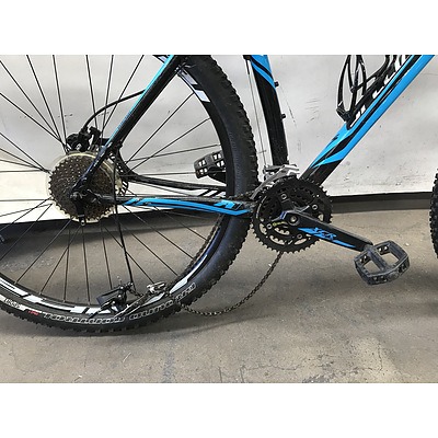 Specialized Rockhopper Mountain Bike