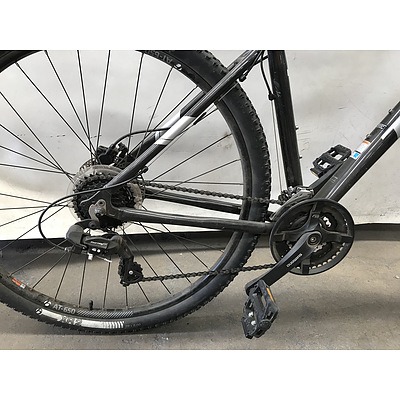 Trek Marlin 6 Mountain Bike