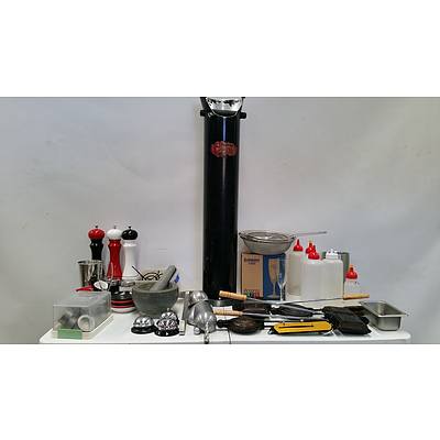 Bulk Lot Of Assorted Catering Supplies