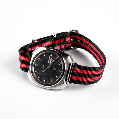 Seiko Five Men's Wristwatch