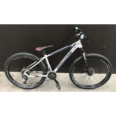 Mongoose Tyax Sport Mountain Bike