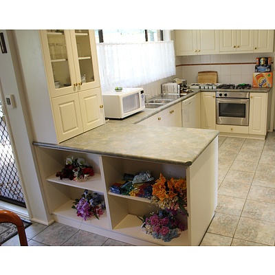 Contents of Household Kitchen