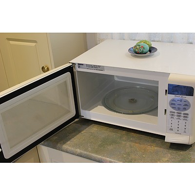 Contents of Household Kitchen