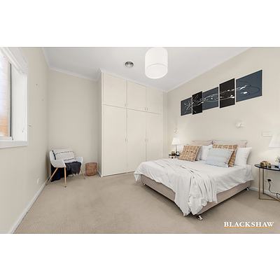 6 Guy Place, Holder ACT 2611
