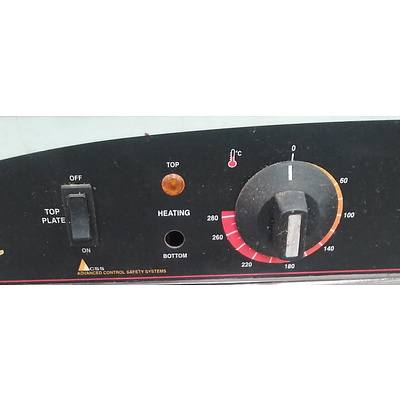 ROBAND CGS810 Contact Grill.