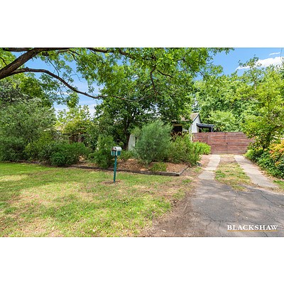 7 Glover Street, Lyneham ACT 2602