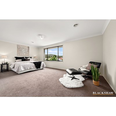 120 Halloran Drive, Jerrabomberra NSW 2619