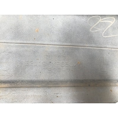2018 Toyota Hilux White Front Bar