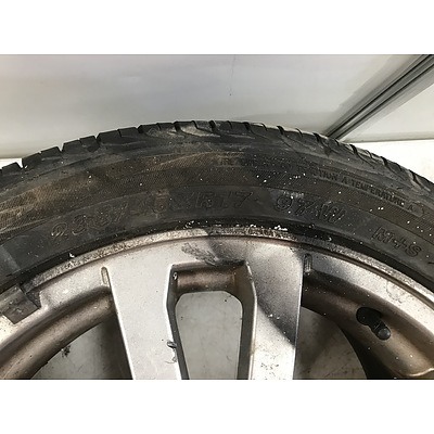 Pair Of Holden VX Factory 17 Inch Rims With Tyres