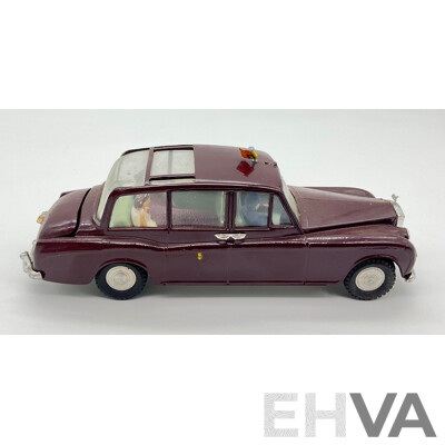 Vintage Triang Models 1:42 Scale Rolls Royce Royal with Lighting, Made in U.K