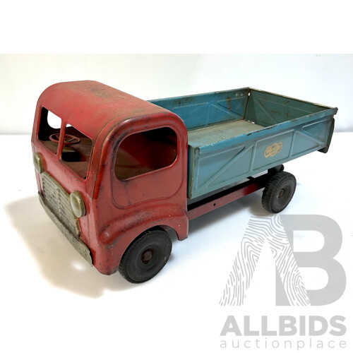 Vintage Cyclops Toy Truck With Functioning Tipper, Made in Australia