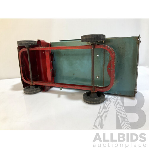 Vintage Cyclops Toy Truck With Functioning Tipper, Made in Australia