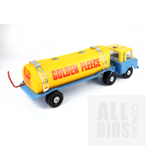Vintage Tin/Plastic Boomaroo Golden Fleece petrol Tanker - Made In Australia