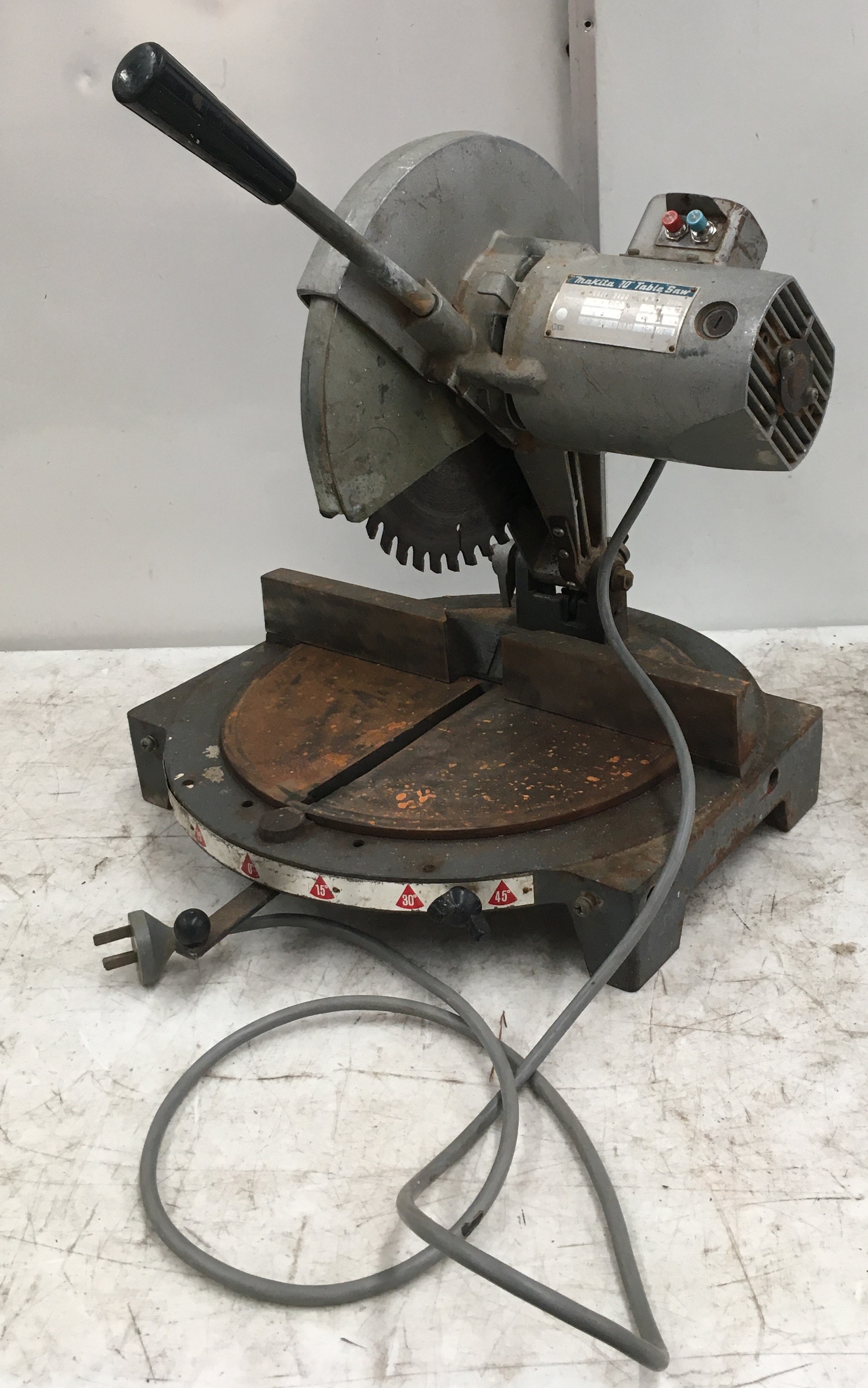 Makita 2400 10Inch Table Saw Lot 1233372 ALLBIDS