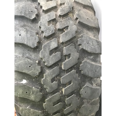 6 Stud Rims With Hankook Radial T34 Tyres -Lot Of Two