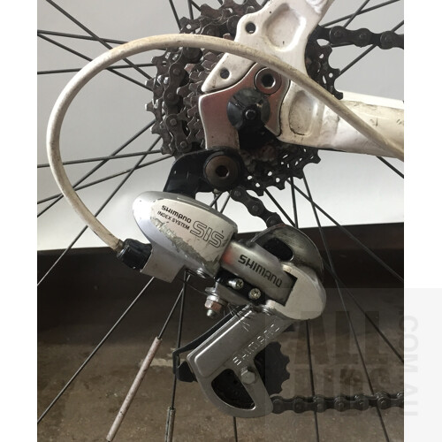 Cell Apache Road Bike