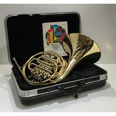 Brass Bourree Fench Horn In Travel Case