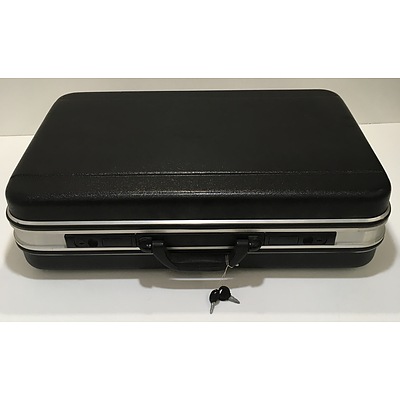 Brass Bourree Fench Horn In Travel Case