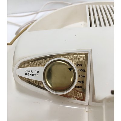 Vintage 1970s Lady Sunbeam Deluxe Portable Hair Dryer With Remote Control (HD30)