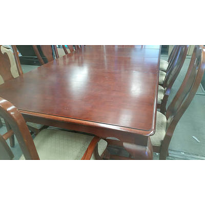 Drexel Heritage Furniture Eleven Piece Dining Setting