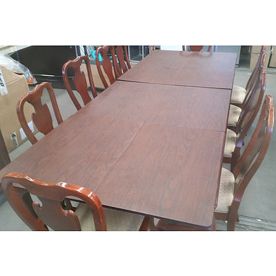 Drexel Heritage Furniture Eleven Piece Dining Setting