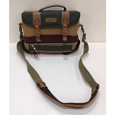 Canon UC8HiE Video Recorder With Accessories And Carry Case