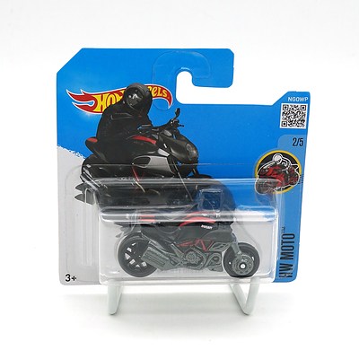 Hot Wheels HW Moto Ducati Diavel Error Models, Lacking Handlebars 