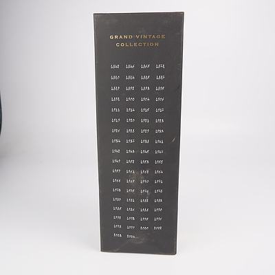 Moet & Chandon 2004 Grand Vintage Champagne - 750ml in Presentation Box