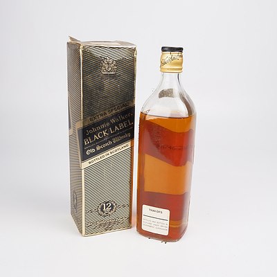 Johnnie Walker Black Label 12 Years Blended Scotch Whiskey - 750ml in Presentation Box