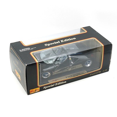 Boxed Maisto Special Edition 1:18 Ford GT90