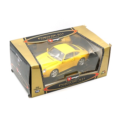 Boxed Burago Gold Collection 1:18 Porsche 911 Carrera 1993