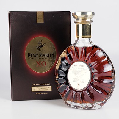 Remy Martin XO Cognac Fine Champagne - 700ml in Presentation Box