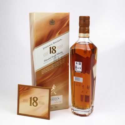 Johnnie Walker Ultimate 18 - Aged 18 Years Blended Scotch Whiskey - 700ml in Presentation Box