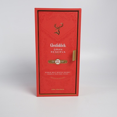 Glenfiddich Gran Reserva Single Malt Scotch Whiskey Reserva Rum Cask Finish - 700ml in Presentation Box