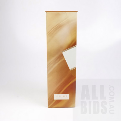 Johnnie Walker Aged 18 Years Blended Scotch Whiskey - 700ml in Presentation Box