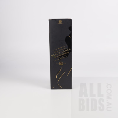 Johnnie Walker Black Label Blended Scotch Whiskey - Aged 12 Years - 700ml in Presentation Box