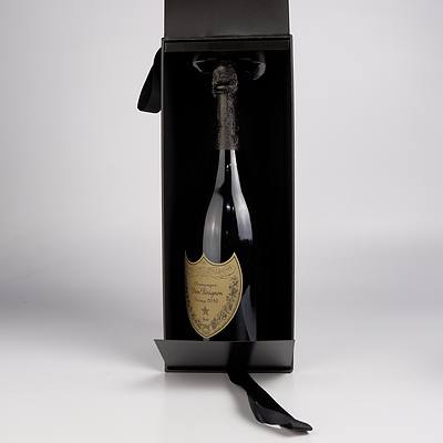 Dom Perignon Champagne Vintage 2010 in Presentation Box