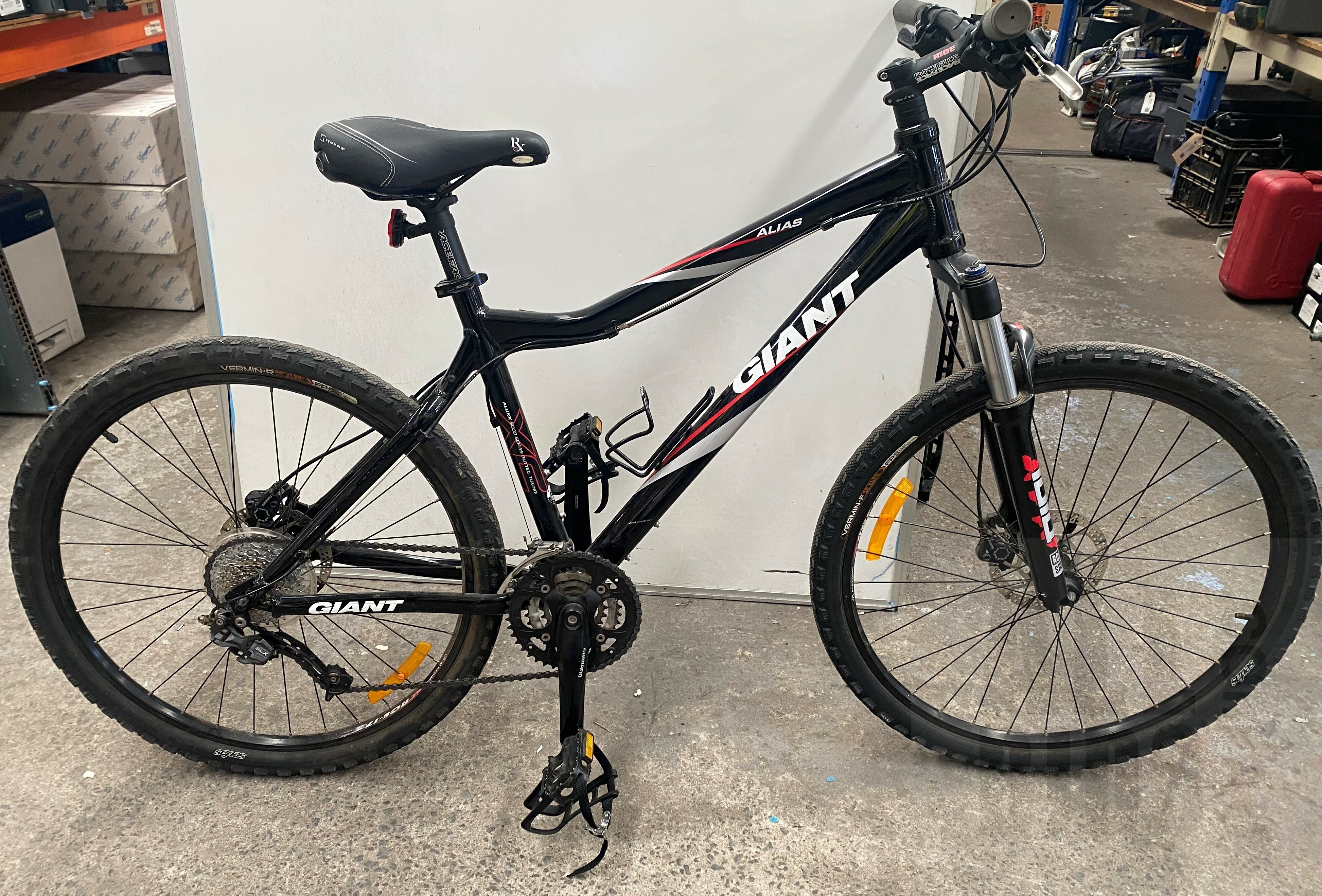 Bicycle Giant Yukon Aluxx 6000 Series Butted Tubing Giant Giant