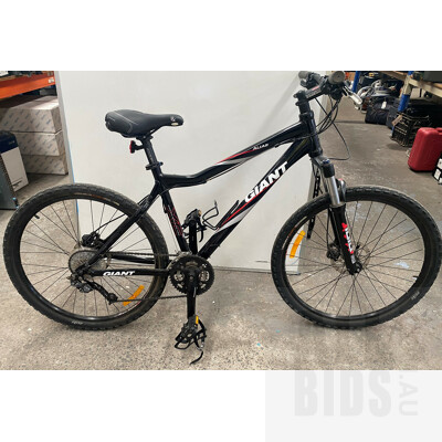 Giant Alias Mountain Bike