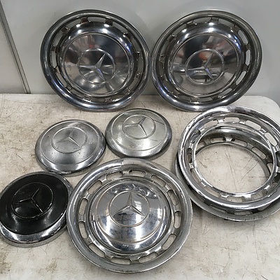Assorted Classic Mercedes Benz Hubcaps