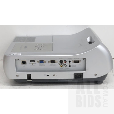 Sanyo (PLC-WL2500) WXGA 3LCD Projector