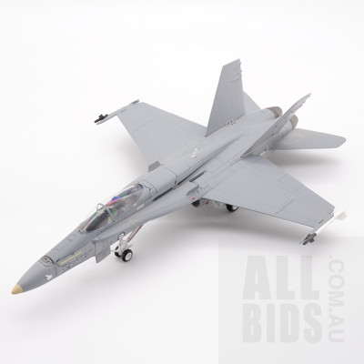 Franklin Mint Precision Models Armour Collection Diecast 1:48 F/A 18 Camo-Pageley Dealer in Original Display Box