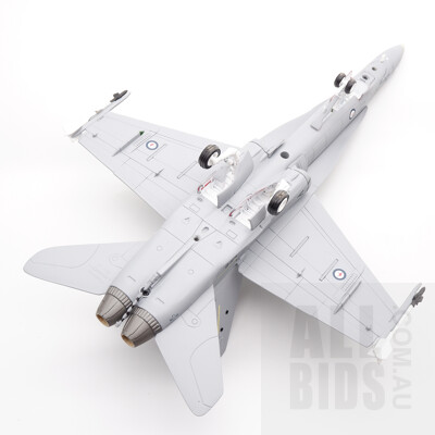 Franklin Mint Precision Models Armour Collection Diecast 1:48 F/A 18 Camo-Pageley Dealer in Original Display Box