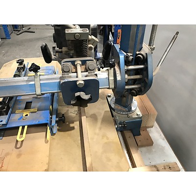 Elu Overhead Router On Stand