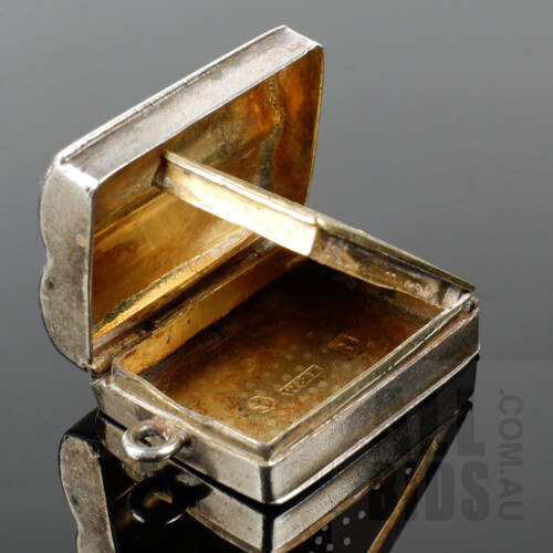 Georgian Sterling Silver Gilt Vinaigrette, Wardell & Kempson, Birmingham 1806, 17g